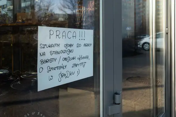 Szukamy pracownika na stanowisko baristy. Dobre cechy pracownika to punktualność i uśmiech do klienta. Zapytaj o szczegóły w środku.
